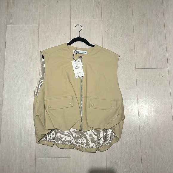 Zara Vest - Picture 2 of 3
